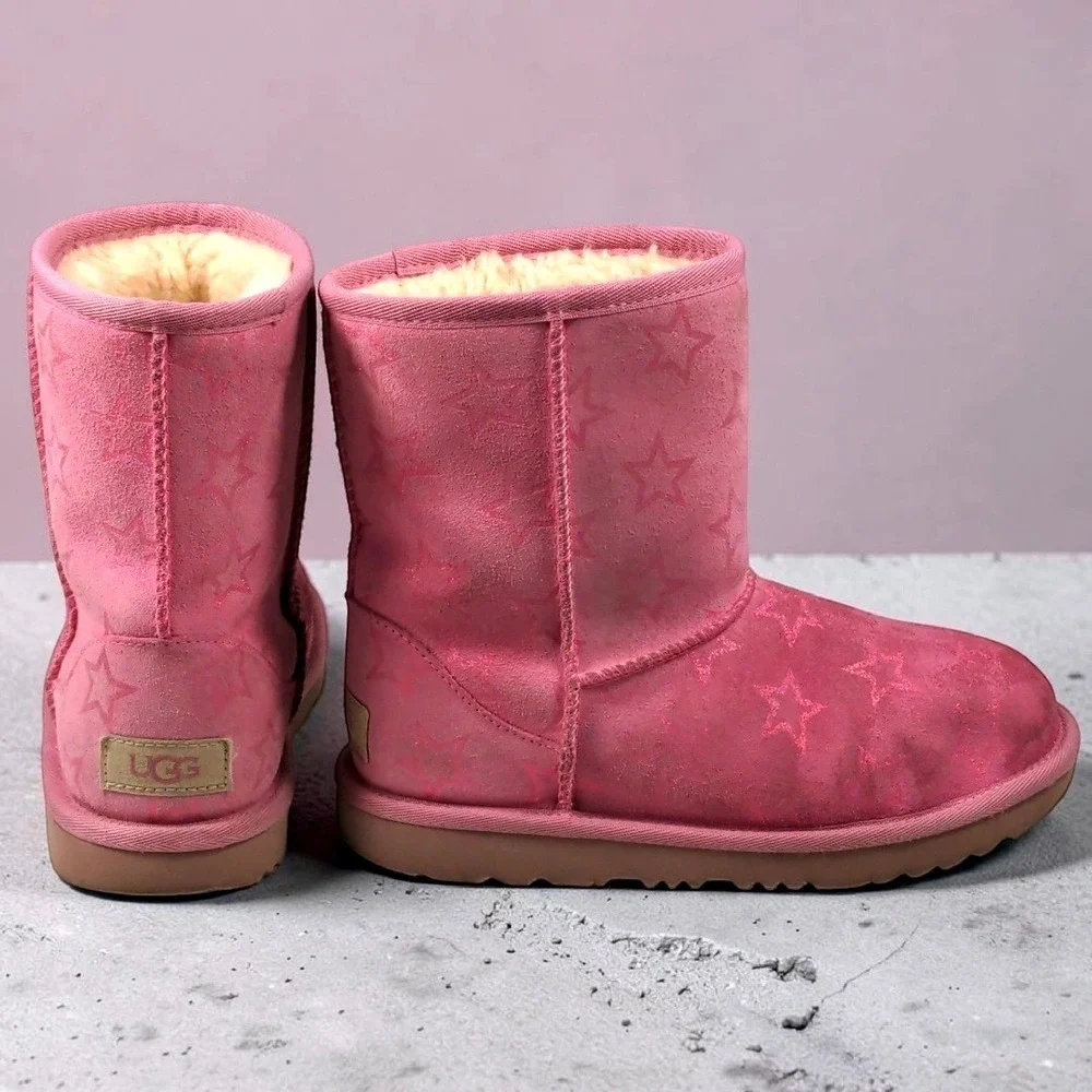 UGG Classic Short II Pink Glitter Star Boots Size 3 Kids Youth‎ 1157712K Cozy